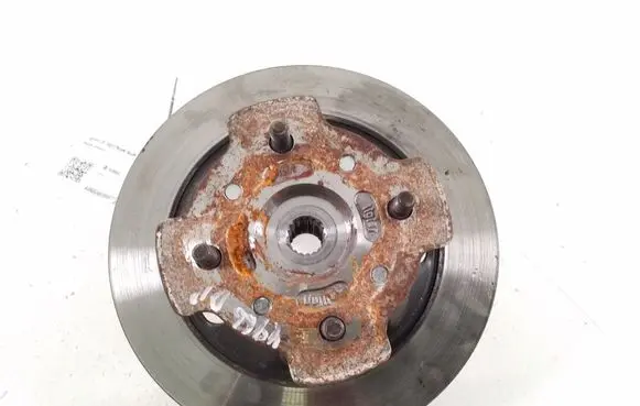 Ligier JS 60 Front wheel hub