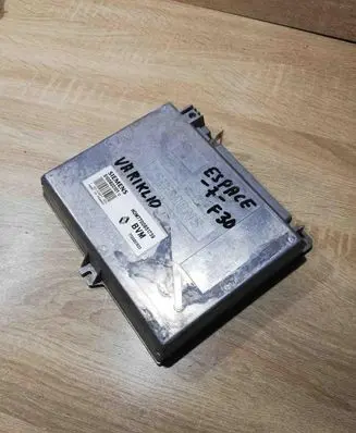 Renault Espace II Engine control unit/module ECU S100820101 HOM7700851739