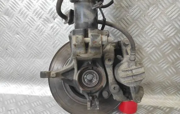 Peugeot 208 Front wheel hub spindle knuckle
