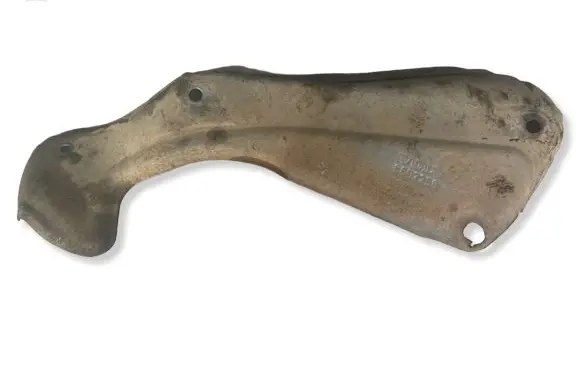 Volvo XC70 Heat shield in engine bay 8692258
