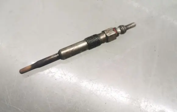 Skoda Octavia Mk2 (1Z) Glow plug 0100266008