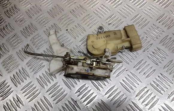 Toyota Yaris Front door lock BRAK