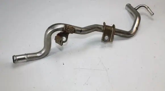 Toyota Auris 150 Engine coolant pipe/hose