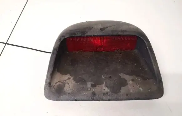 Mazda 626 Third/center stoplight 0509324 050-9324
