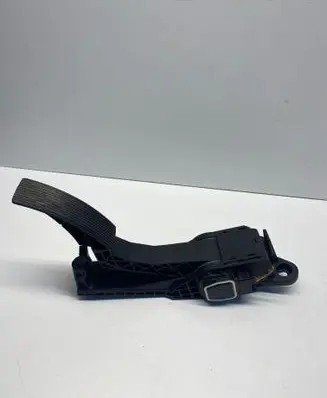Mercedes-Benz R W251 Accelerator throttle pedal A1643000004 0336 310806