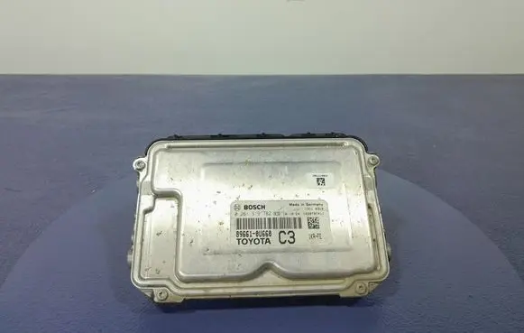 Toyota Yaris Engine control unit/module ECU 896610U660