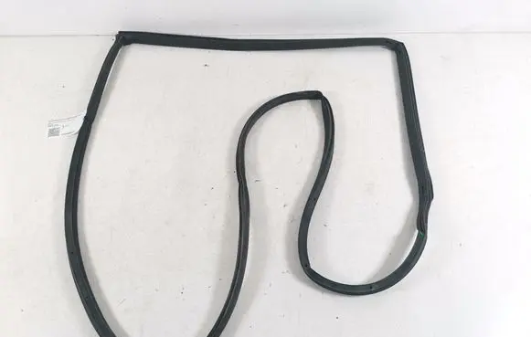 Toyota Corolla Verso E121 Rubber seal rear door 67872-13150