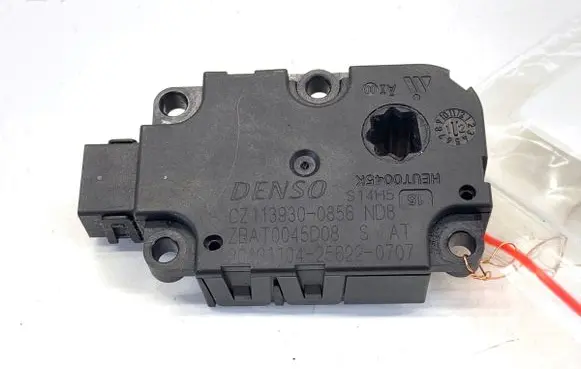 Mercedes-Benz A W176 Air flap motor/actuator CZ1139300856