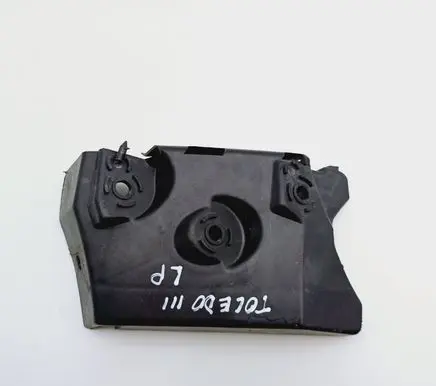Seat Toledo III (5P) Front bumper mounting bracket 5P0807183A