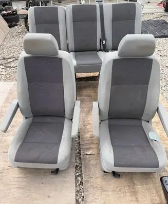 Volkswagen Transporter - Caravelle T6 Seat set 