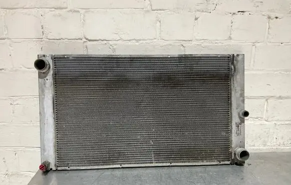 BMW 5 E60 E61 Coolant radiator 7795138 E3777003