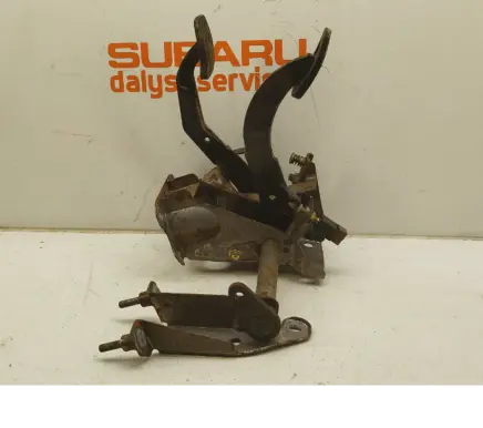 Subaru Forester SF Pedal assembly 