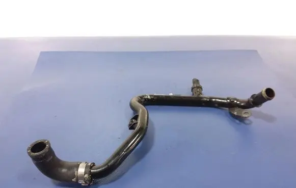 Audi A5 8T 8F Engine coolant pipe/hose 059121070E