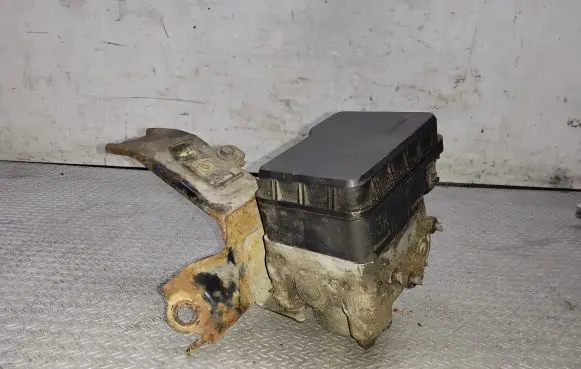 Toyota Avensis Verso ABS Pump 4451044110 8954144130