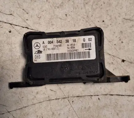 Mercedes-Benz R W251 ESP acceleration yaw rate sensor A0045423818 CN36E09QEY 10170103573
