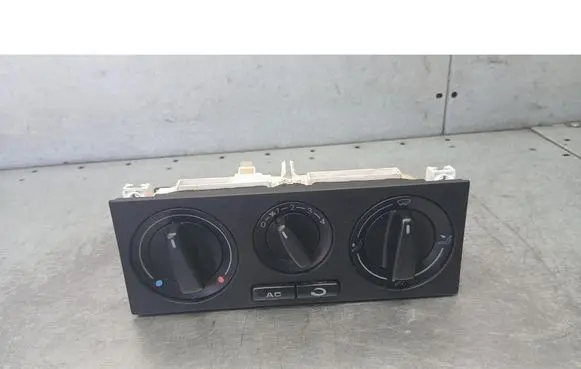 Volkswagen PASSAT B5.5 Air conditioning/heating control unit 1J0820045M
