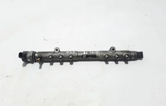 Volvo V70 Fuel main line pipe 30777554