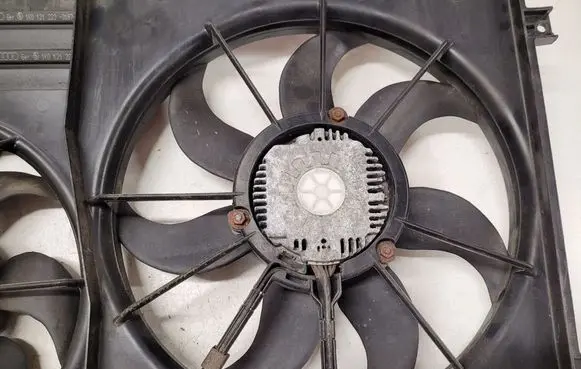 Skoda Octavia Mk2 (1Z) Electric radiator cooling fan 1355D300199 1K0121223