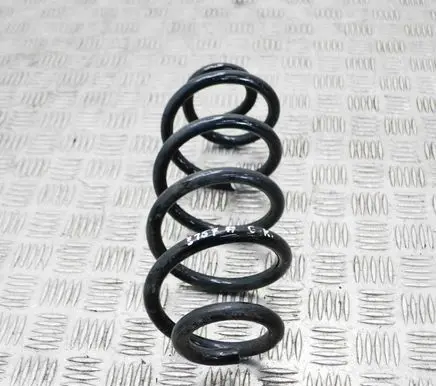 Volvo XC40 Rear coil spring 32246199