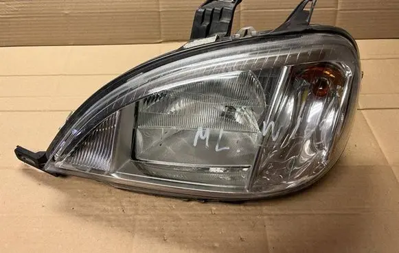 Mercedes-Benz ML W163 Headlight/headlamp A1638201761 1EA96313017