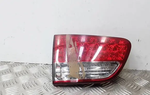 Citroen C-Crosser Tailgate rear/tail lights E132438