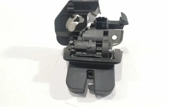Audi A4 S4 B8 8K Tailgate/trunk/boot lock/catch/latch 8K9827520