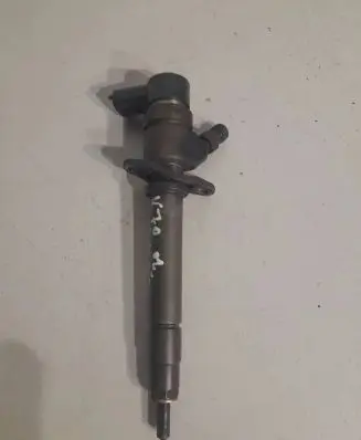 Volvo V70 Fuel injector 044511031
