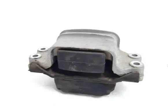 Audi Q3 8U Engine mount bracket 8J0199555