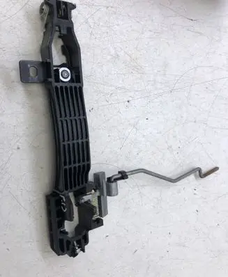 Front door exterior handle/bracket