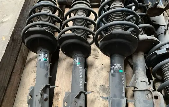 Mercedes-Benz Vito Viano W639 Front shock absorber/damper 6393201913