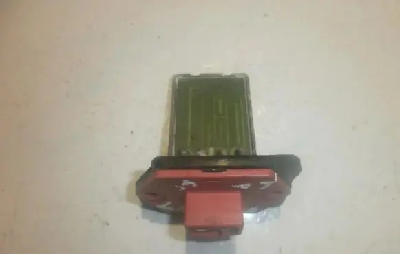 Hyundai Lantra II Heater blower motor/fan resistor