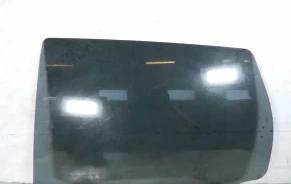 Rear door window glass