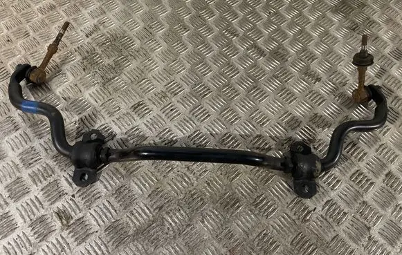 Toyota RAV 4 (XA40) Rear anti-roll bar/sway bar
