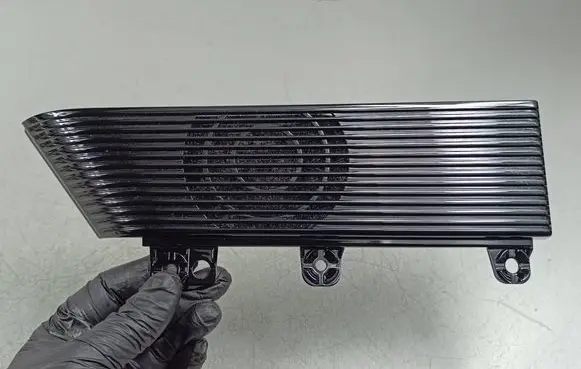 Jeep Grand Wagoneer Subwoofer grill/trim 19052022 0083004 9076100R