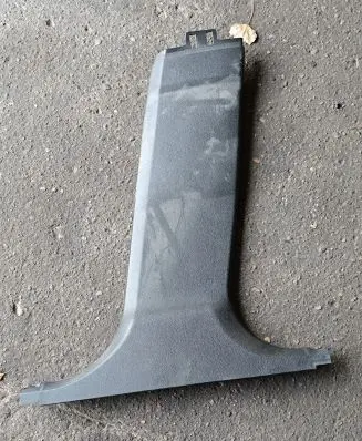 (B) pillar trim (bottom)