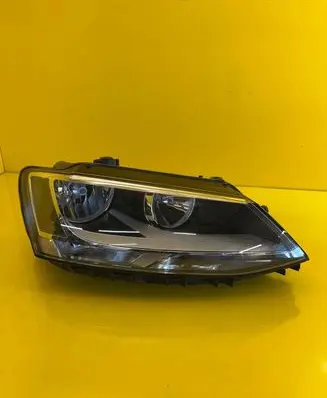 Volkswagen Jetta VI Headlight/headlamp 5C7941006H