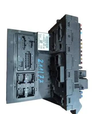 Mercedes-Benz E W211 Fuse module A2115457701