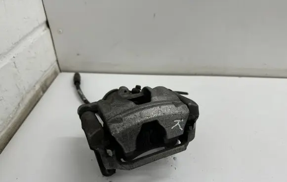 Volkswagen Touareg III Rear brake caliper 4M0405FP