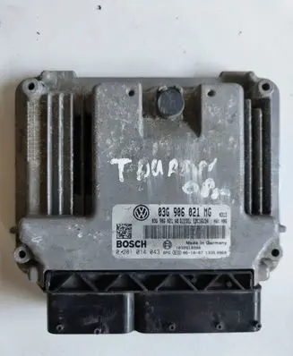 Volkswagen Touran I Engine control unit/module 03G906021MG 0281014043