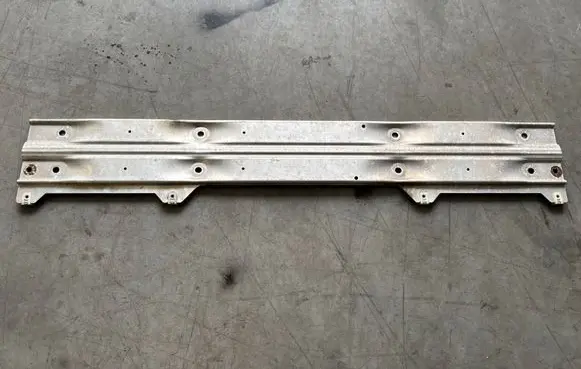 BMW 4 G22 G23 G24 G26 Center/middle under tray cover 7439127