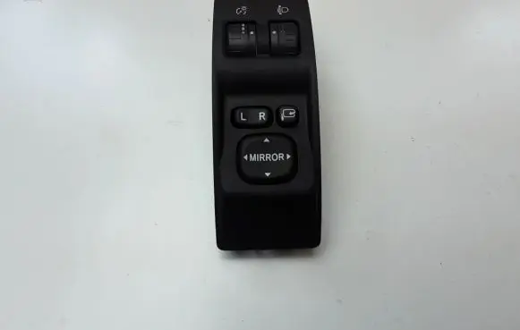 Subaru Impreza III Wing mirror switch 83002FG000