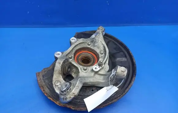Mercedes-Benz E C207 W207 Rear wheel hub