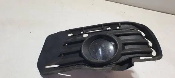 Mercedes-Benz C W204 Front fog light A2518200756 0305076001 ZGS010