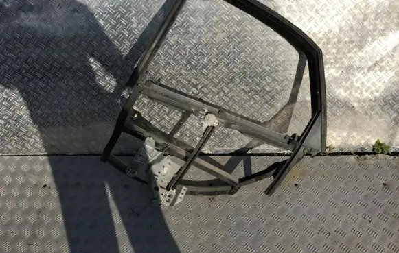 Audi A4 S4 B5 8D Rear door window/glass frame 