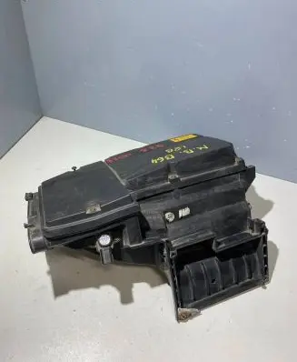 Mercedes-Benz C W203 Air filter box A2710900901