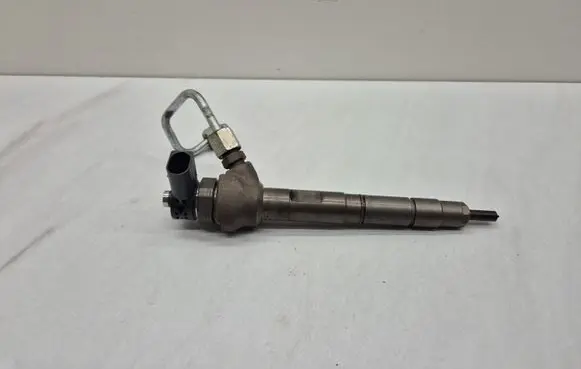 Audi Q3 8U Fuel injector 03L130277J 0445110369