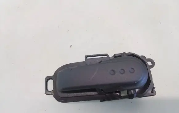 Nissan Note (E11) Rear door interior handle 8067