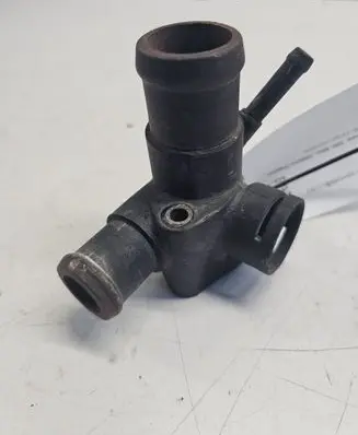 Volkswagen Golf III Engine coolant pipe/hose 028121133B
