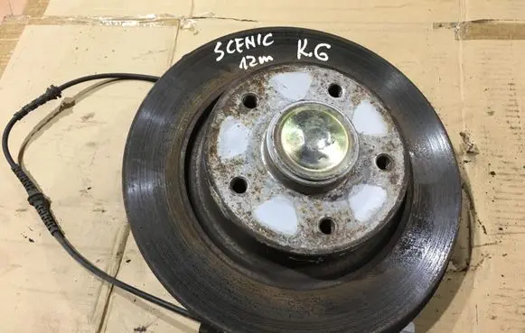 Renault Scenic III - Grand scenic III Rear wheel hub