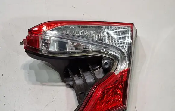 Toyota C-HR I Tailgate rear/tail lights 81580F401000